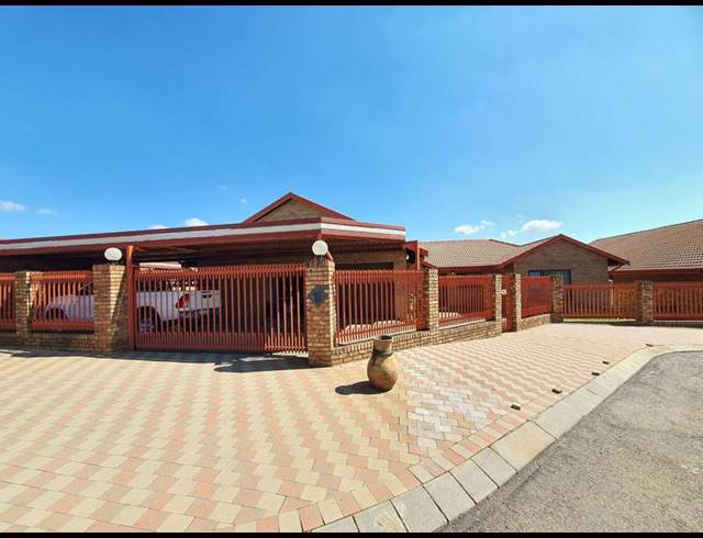 3 BEDROOM HOUSE FOR SALE IN MONTANA PARK